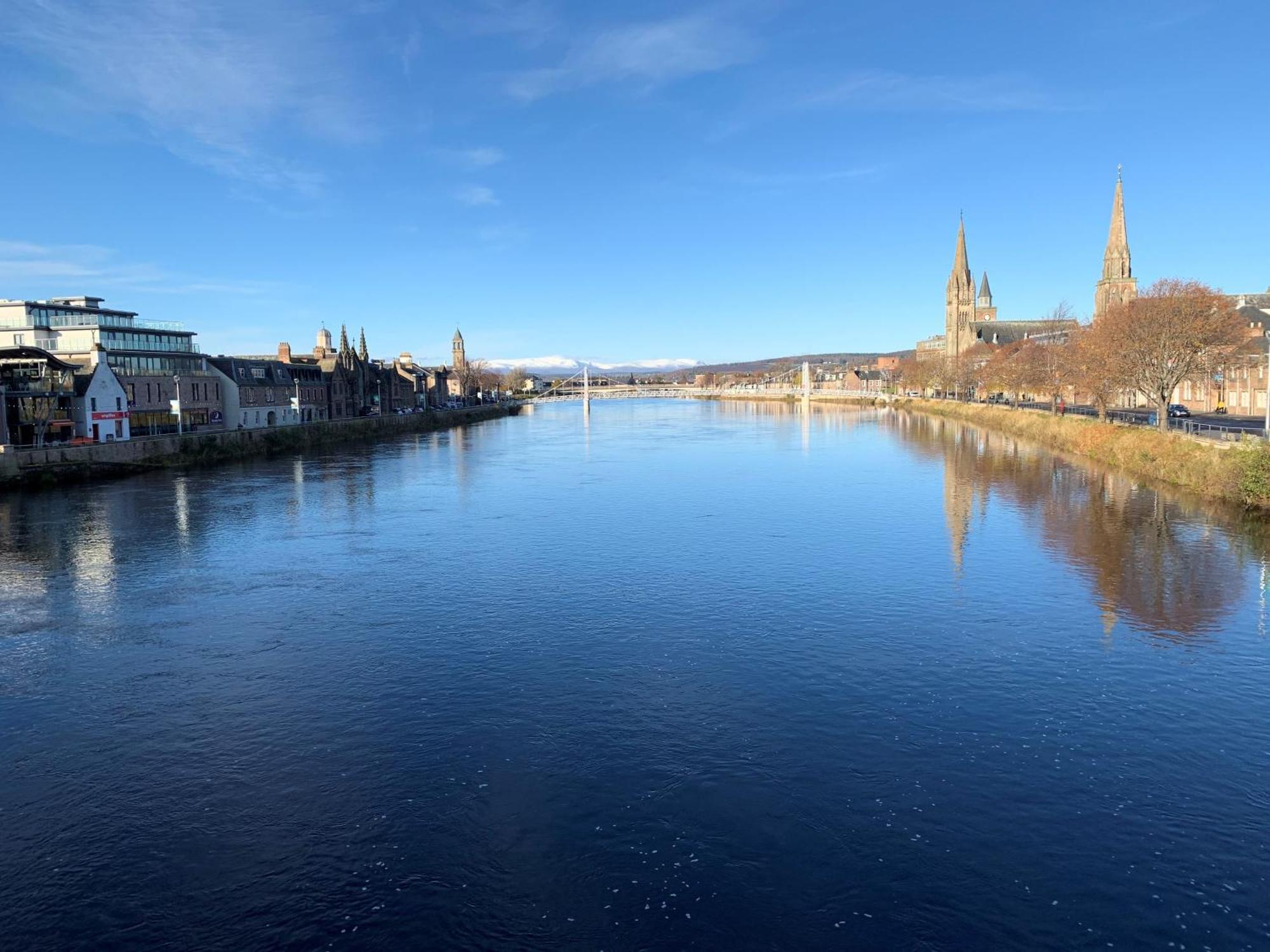 Crown Aros Beag, Ultra City Central 2 Bedroom Apartment With Free Parking Onsite Inverness Eksteriør billede